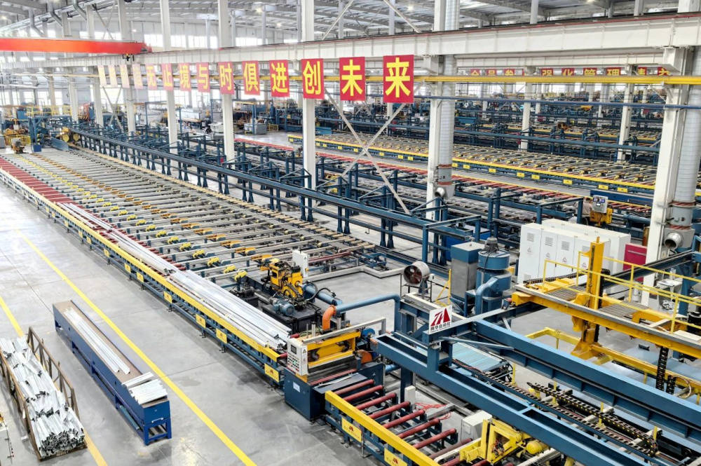 濰坊臨朐：一根鋁材築叢集，一扇門窗聯世界