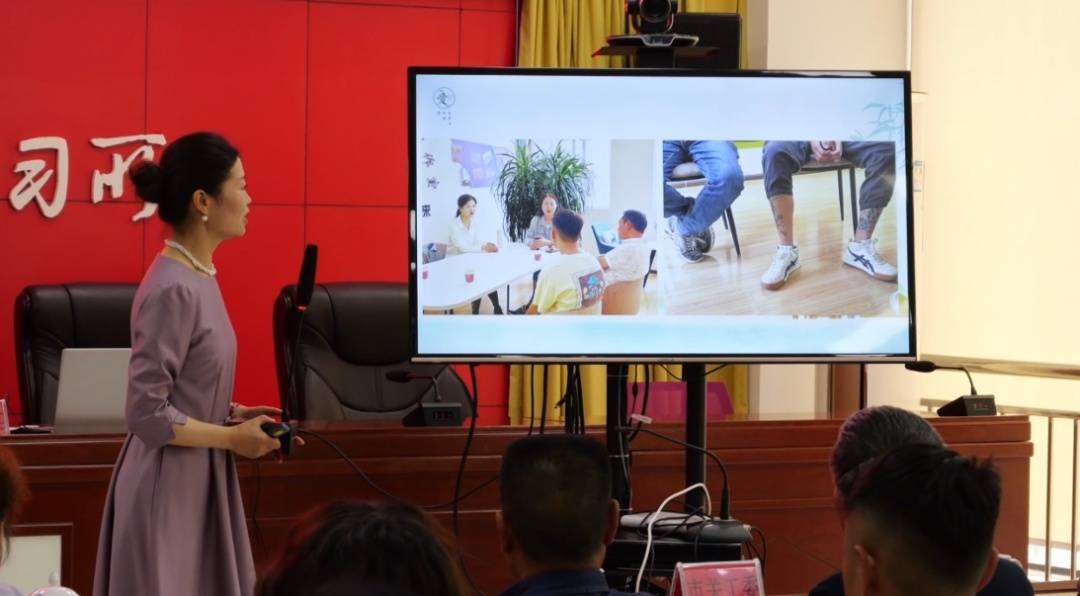 西秀區舉辦家庭教育專題講座