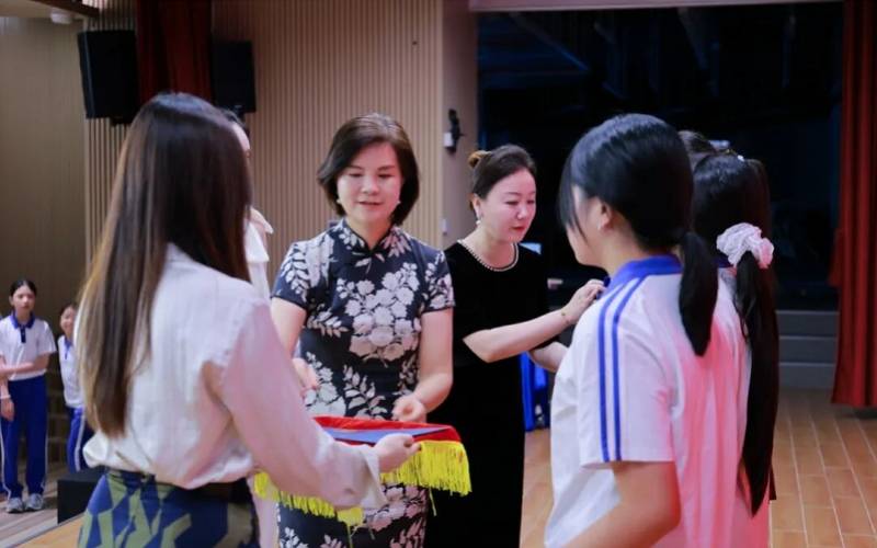 打造“高鐵”主題畢業典禮，深圳這所小學送別首批畢業生