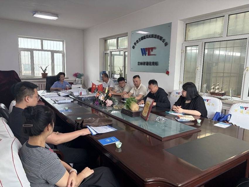 公共法律服務進企業 法治護航企業高質量發展