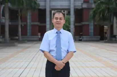 何慶輝出任廣東華僑中學校長
