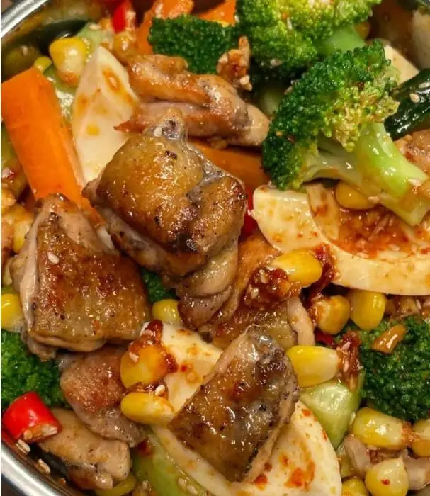 原創逛地壇廟會美食請收下這份攻略，烤腸火爆滷煮欠佳