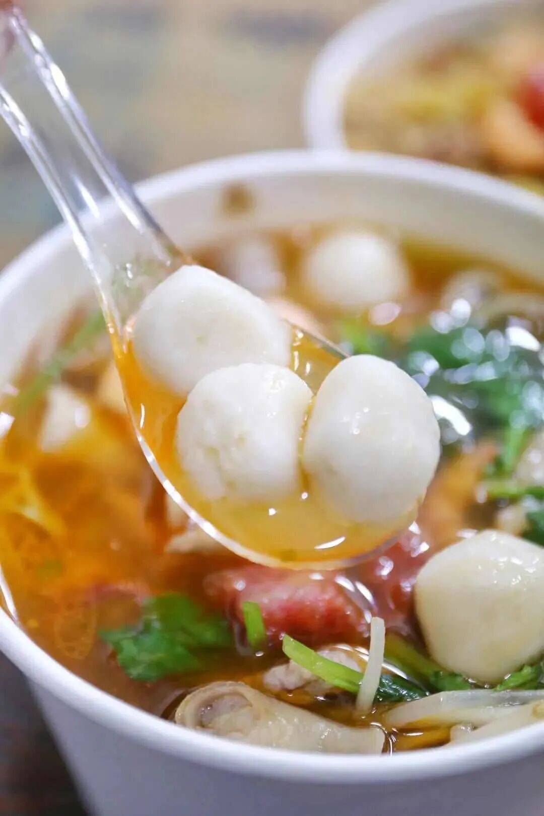 老廈門的美食江湖裡，明月阿姨家的蝦面可佔據了一席之地