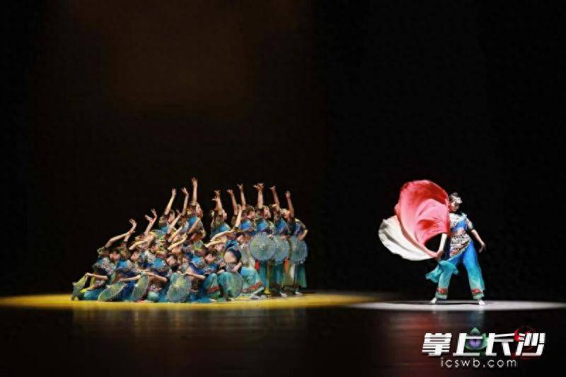 原創第六屆“荷花少年”全國舞蹈展演舉行，湖南6部作品獲多項榮譽