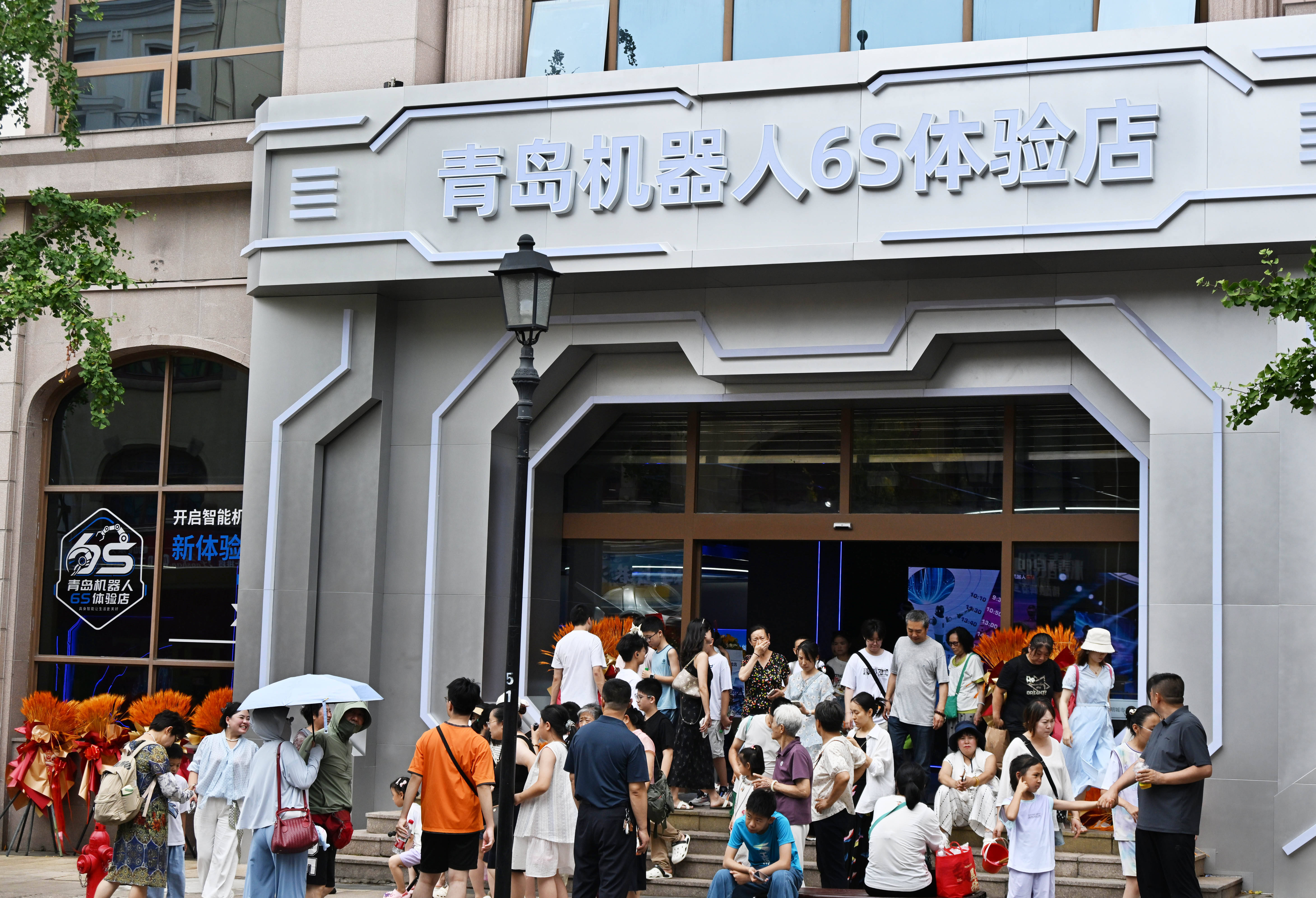 可租賃可定製 青島首家機器人6S體驗店開業