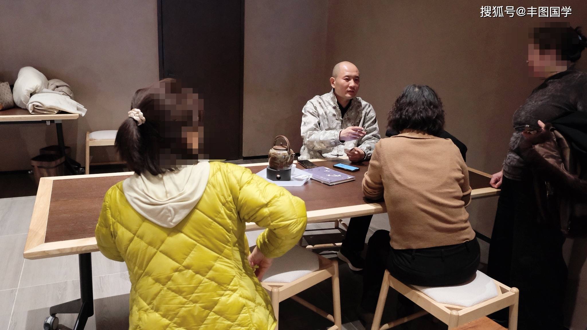 二胎孩子起名隨誰姓？西安起名大師嚴峻講沒有標準答案只有家庭共識