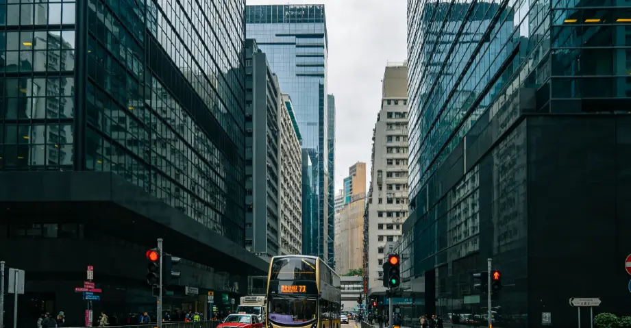 香港投資移民找哪家？資質案例雙驗證是核心準則