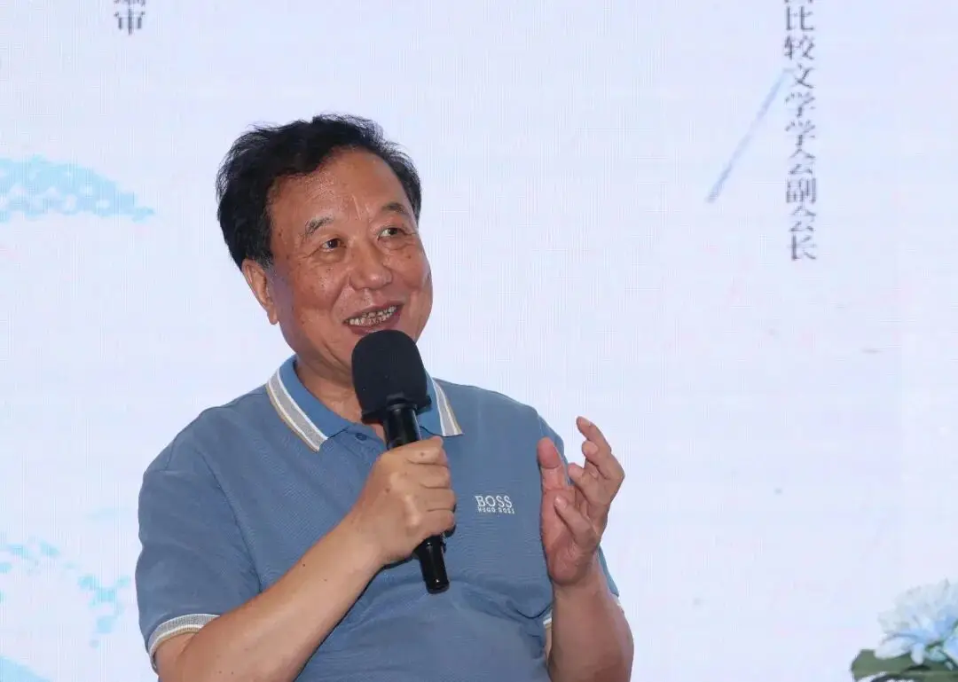 “抽象而及物”：從《不明之愛》看見寫作中的女性力量