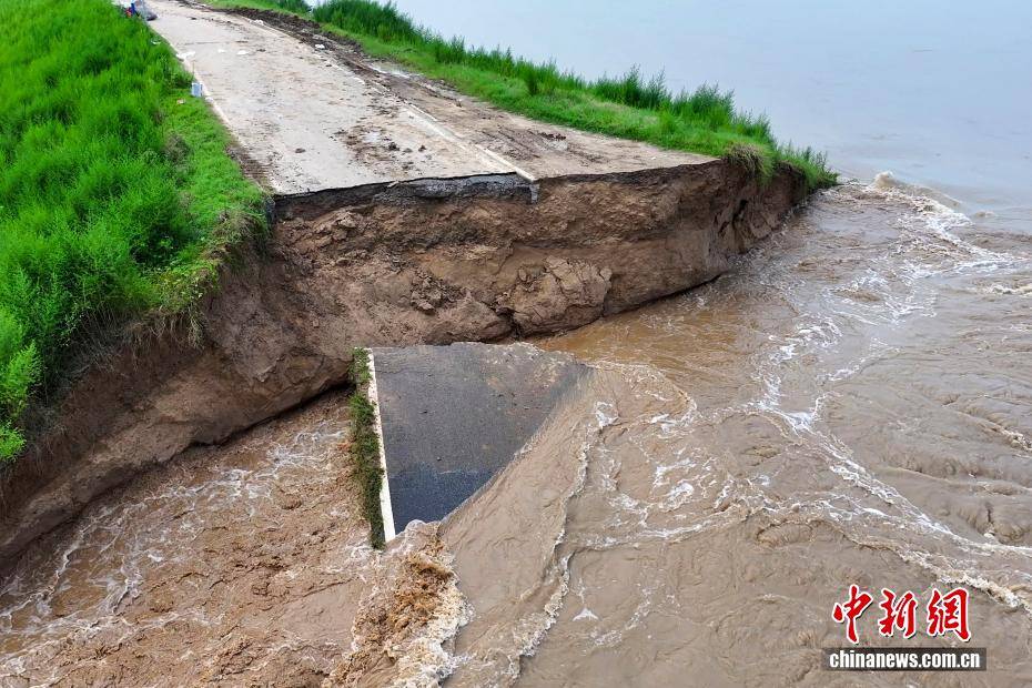 河南周口賈魯河堤防潰口：一醫院一駕校被淹 455人安全轉移
