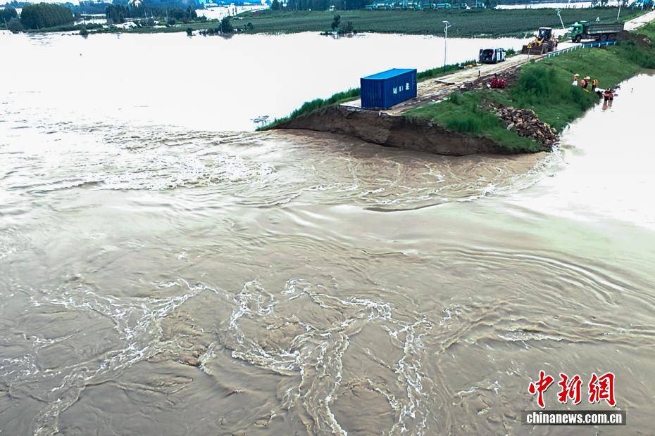 河南周口賈魯河堤防潰口：一醫院一駕校被淹 455人安全轉移