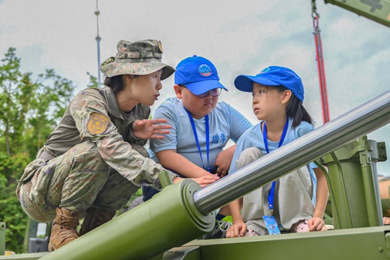 國防教育夏令營 軍營課堂見證軍娃別樣成長