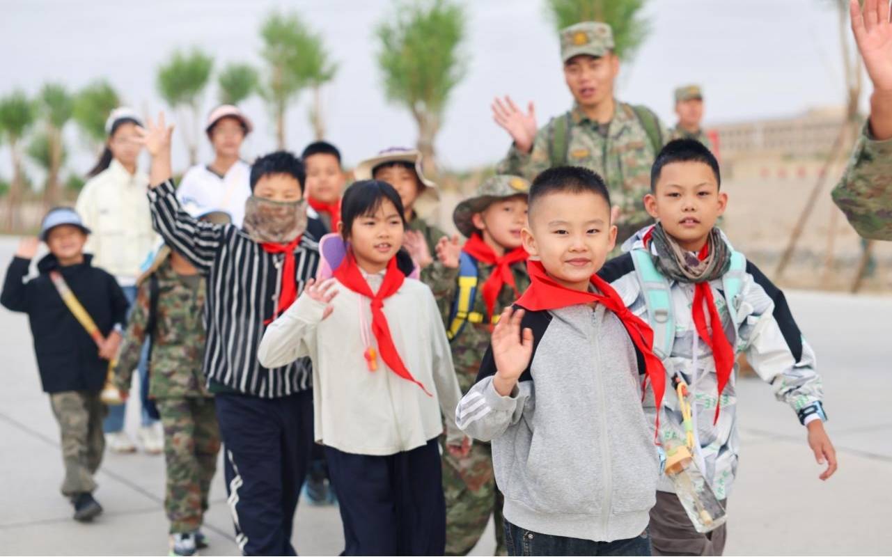 國防教育夏令營 軍營課堂見證軍娃別樣成長