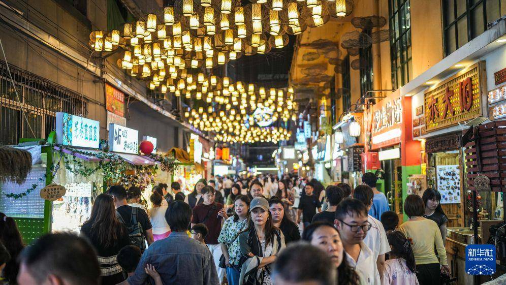 “涼氣候”帶來“熱經濟”貴州避暑旅遊人氣旺