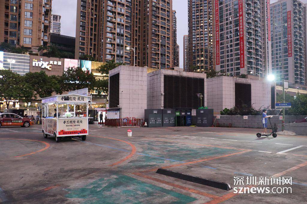 下午6點收車，晚上7點開市！深圳駕校空地變“深夜食堂”