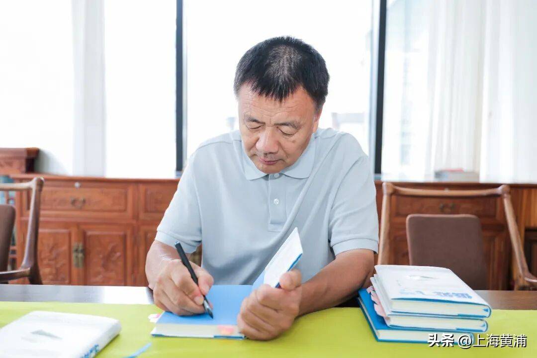 58歲送外賣8年，如今他榮獲魯迅文學獎詩歌獎
