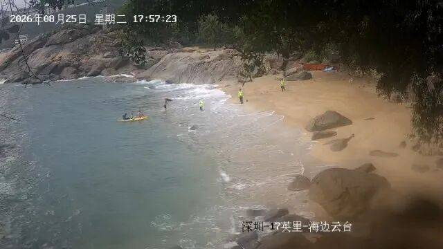 暴雨突襲！深圳知名景區3名遊客被衝散，1人不幸失聯！他們頂著浪頭生死搜尋……