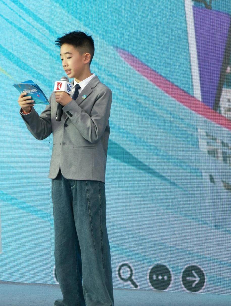 原創陳小春被曝養兒家庭開銷大，為兒子不敢退休，13歲長子將赴英留學