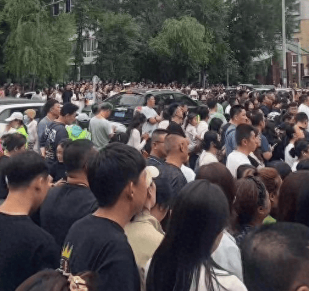 原創小學老師教的了嗎？多地小學老師轉教初中，網友：再過幾年，初中老師去教高中