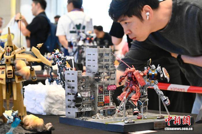 動漫機甲微縮模型同臺競技 數百高手競逐“香港國際模型大賽2026”