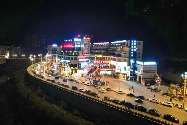 美食街、夜商圈四川通江多元場景點亮夜間經濟