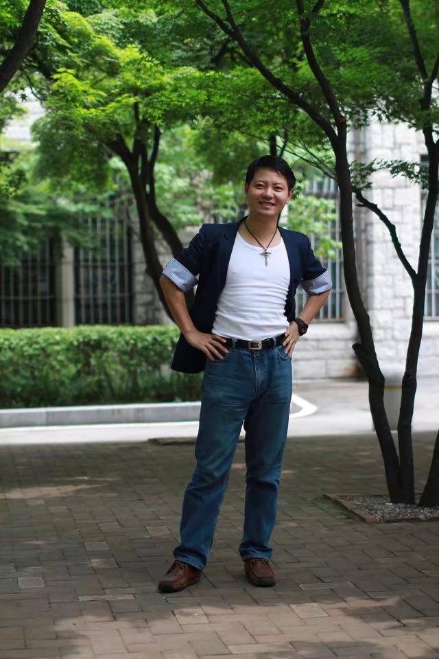 7歲考上同濟大學、30歲上覆旦全日制MBA，江蘇46歲男子回應辭職後三戰高考上岸山東中醫藥大學