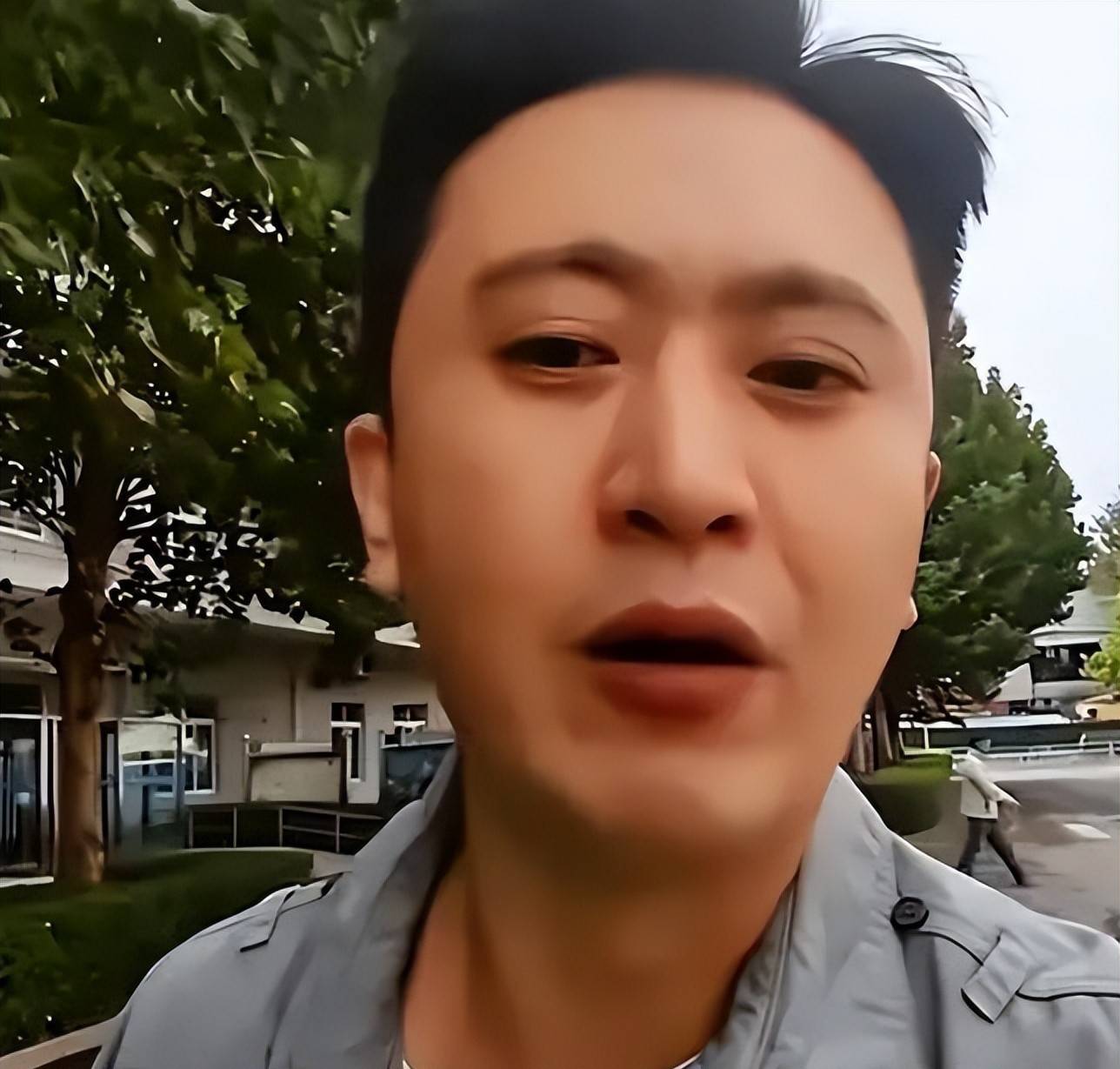 原創“身患癌症”、移民傳聞水落石出後，楊帆近況曝光，難怪淡出央視