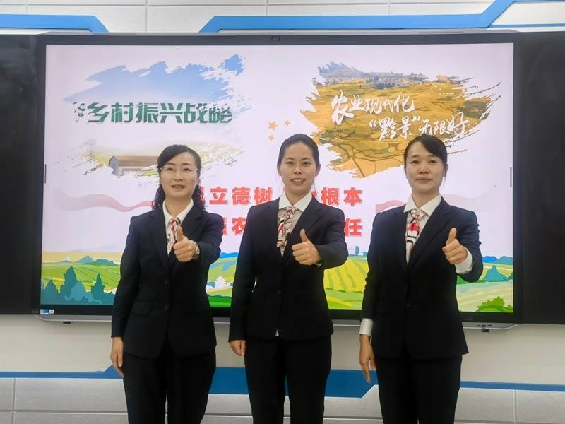遵義職院優秀教師劉玉倩：把課堂種進泥土把論文寫進田野