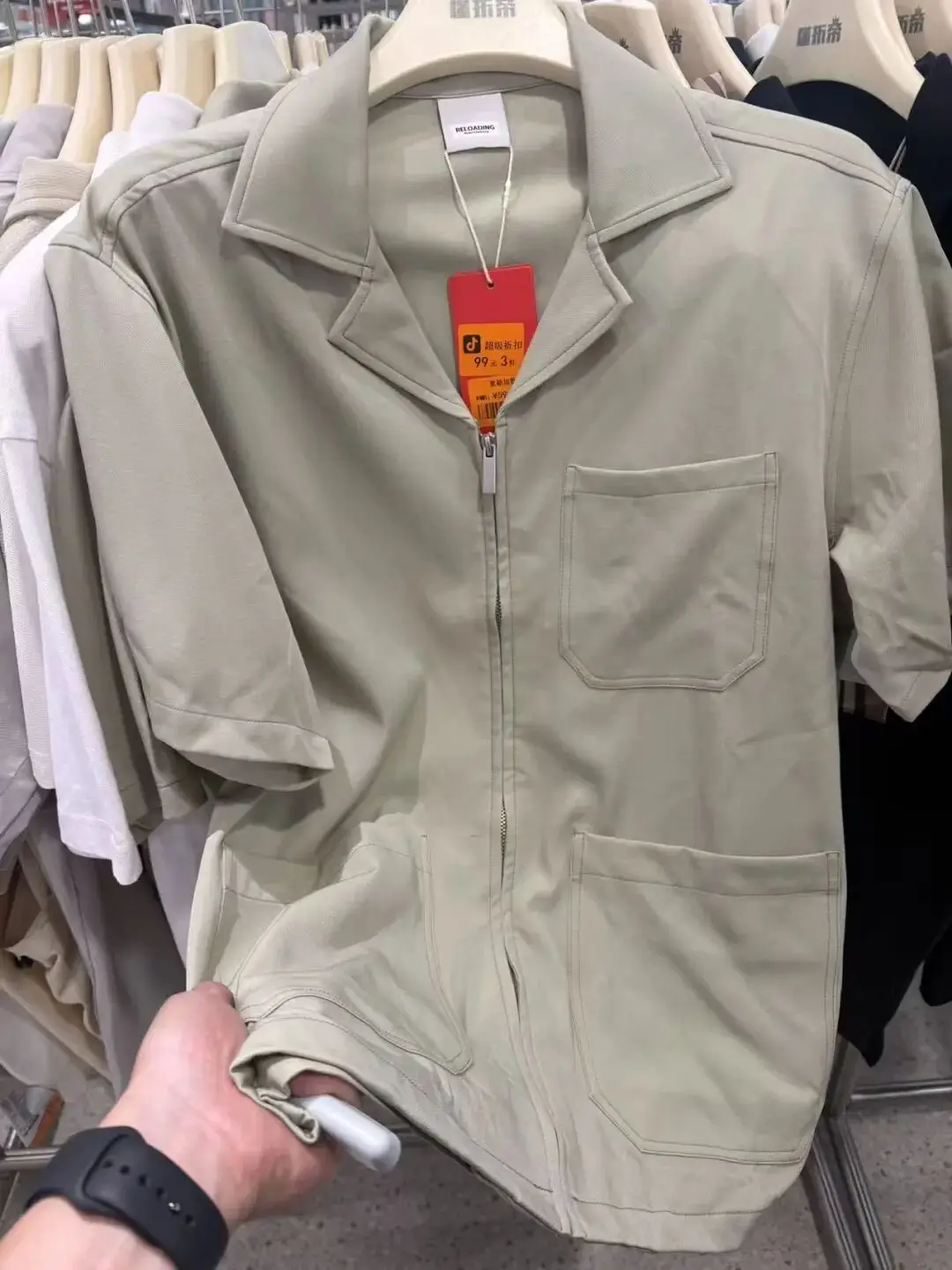 明天開業！200000件大牌服飾倉儲特賣，0.5折起！